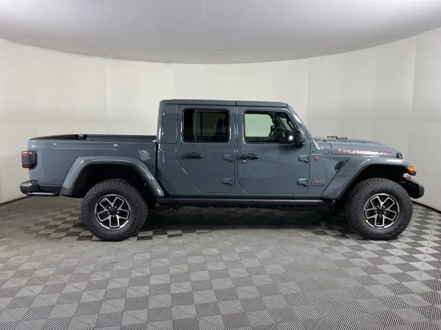 New 2026 Anvil Clear-Coat Exterior Paint Jeep Rubicon image 6