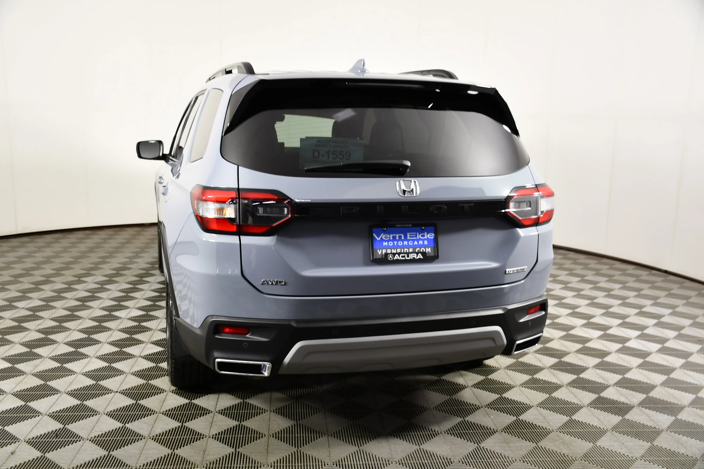 Used 2025 Gray Pearl Honda Touring image 7