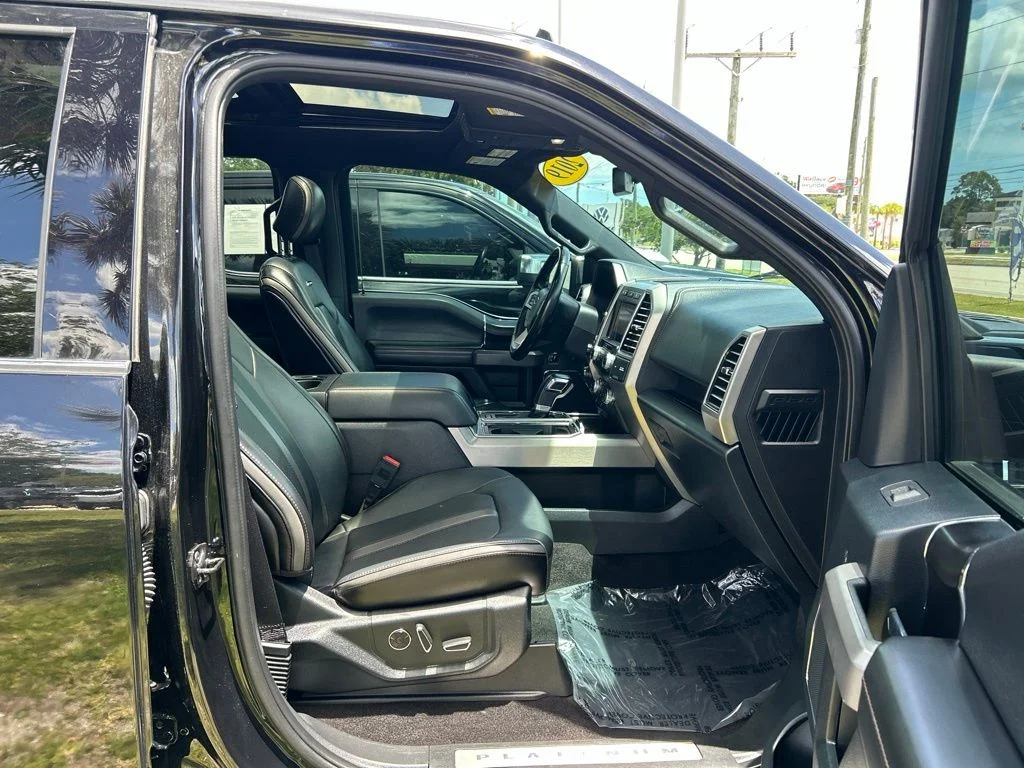 Used 2019 Black Metallic Ford Platinum image 42