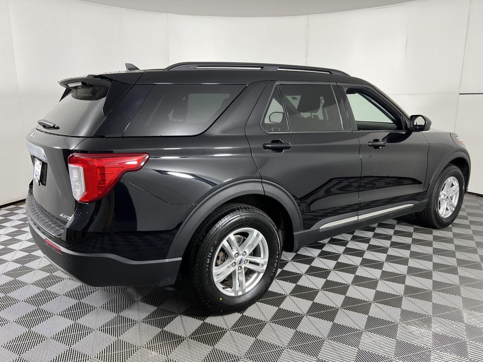Used 2023 Agate Black Ford XLT image 10