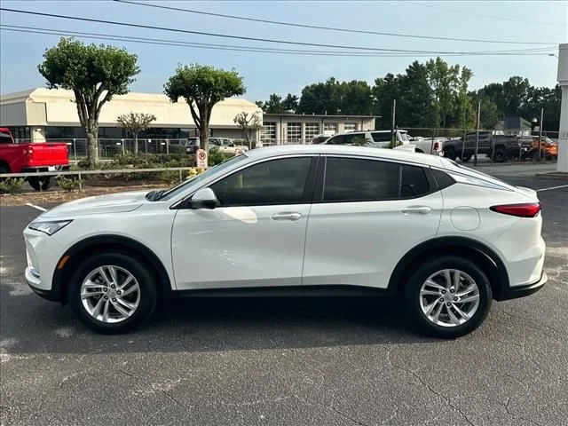 New 2026 Summit White Buick Preferred image 7