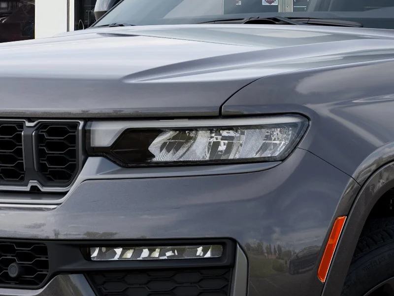 New 2026 Baltic Gray Metallic Clear-Coat Exterior Paint Jeep Limited image 10