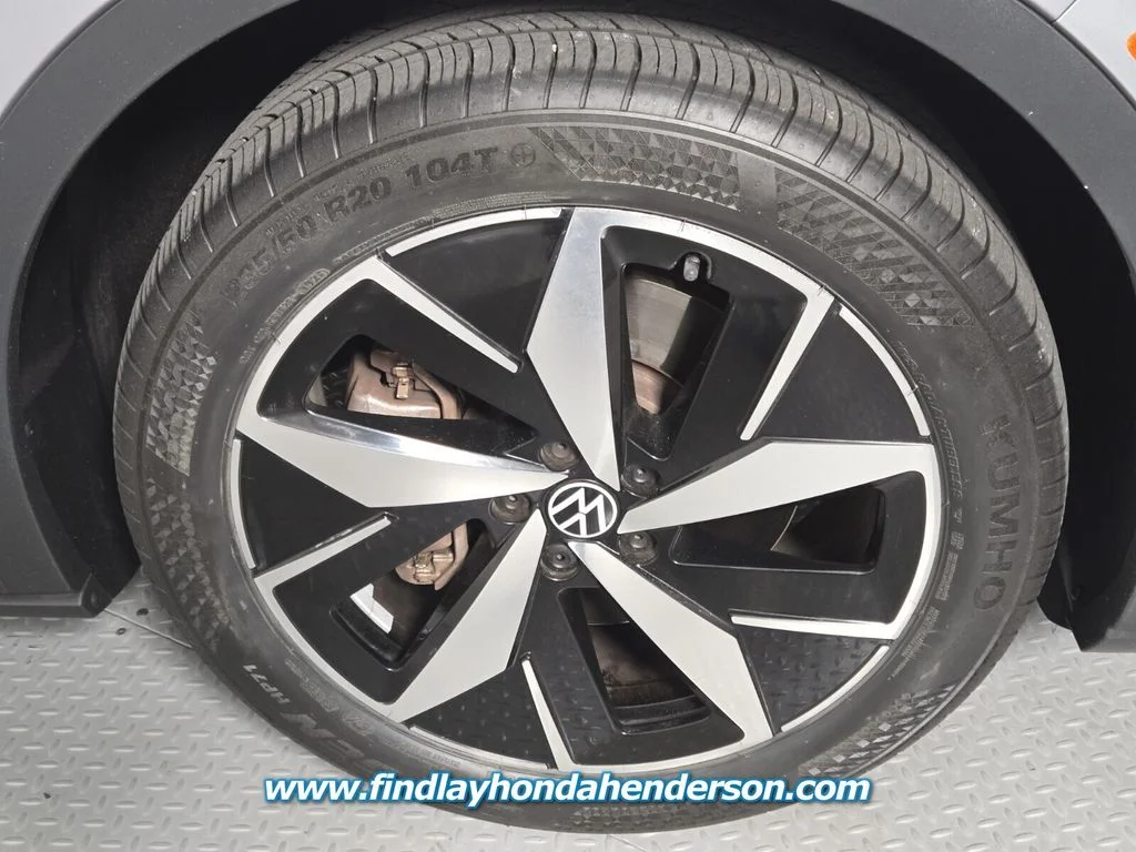Used 2023 Silver Mist Metallic Volkswagen S image 12