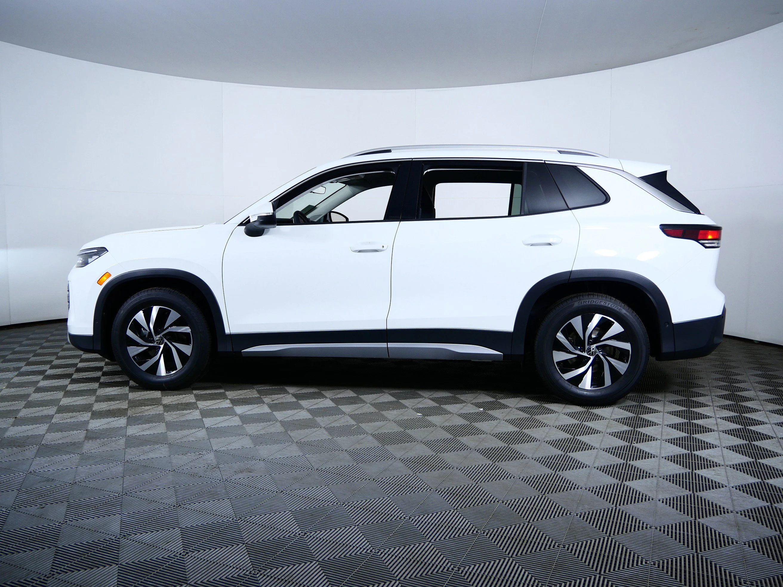New 2026 Pure White Volkswagen S image 4