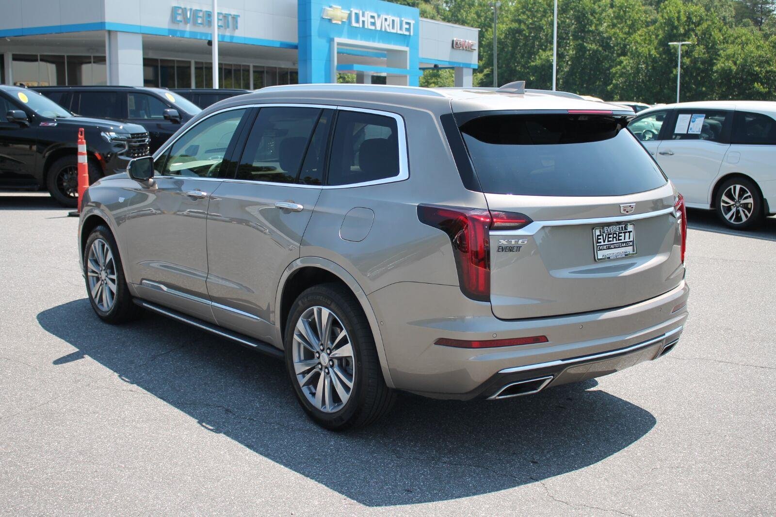 Used 2022 Latte Metallic Cadillac Premium Luxury image 6