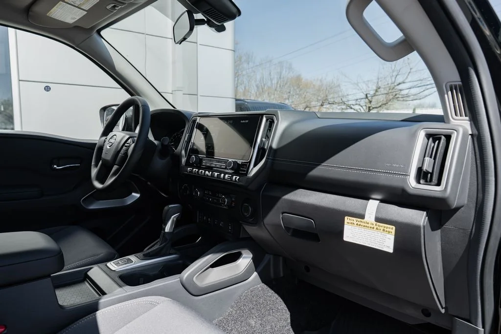 New 2026 Super Black Nissan Crew Cab SV image 29