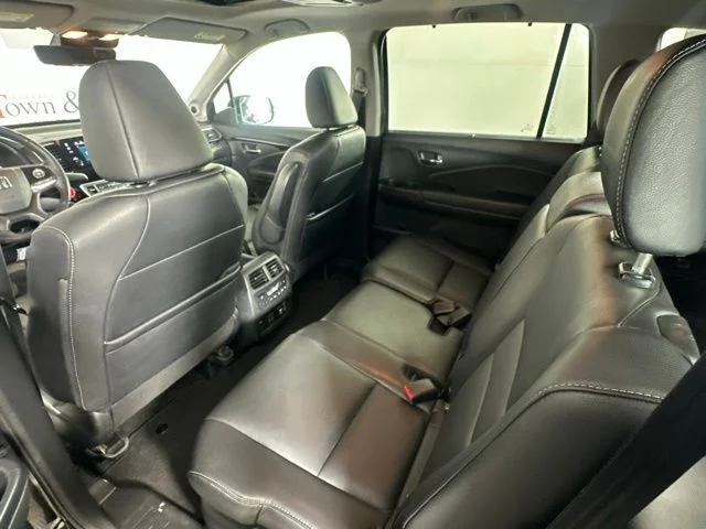 Used 2020 Black Honda Touring image 21