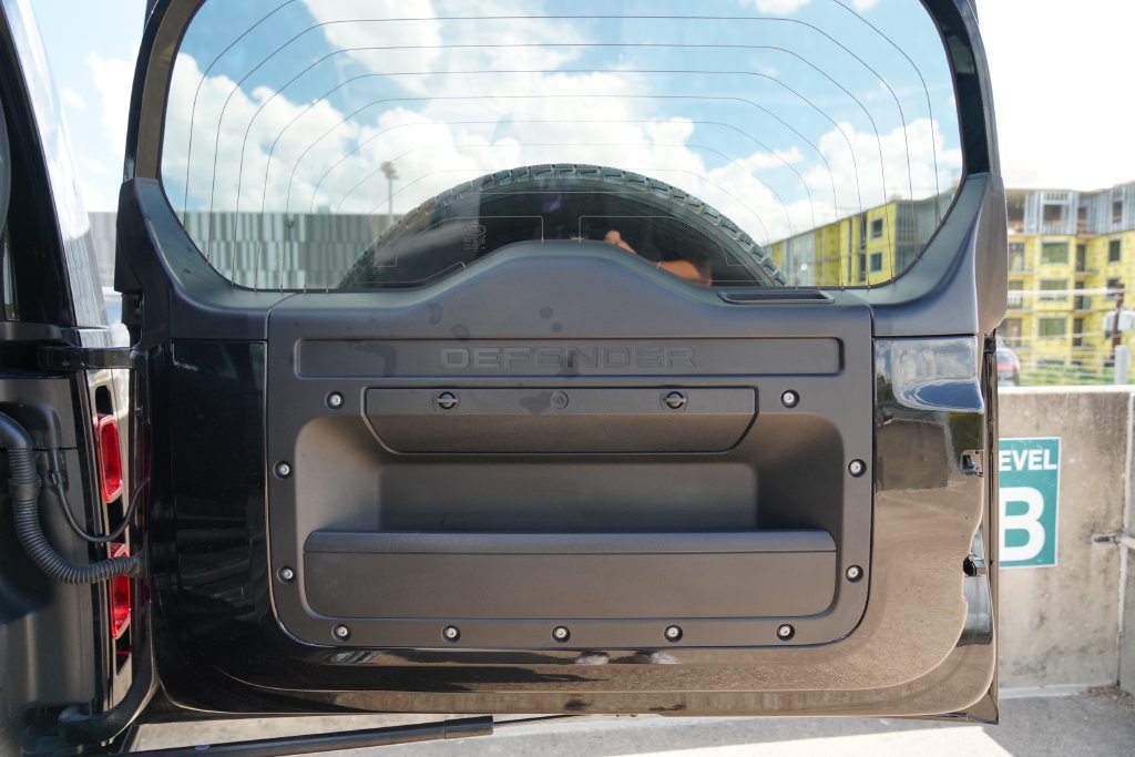 Used 2022  Land Rover X-Dynamic SE image 35
