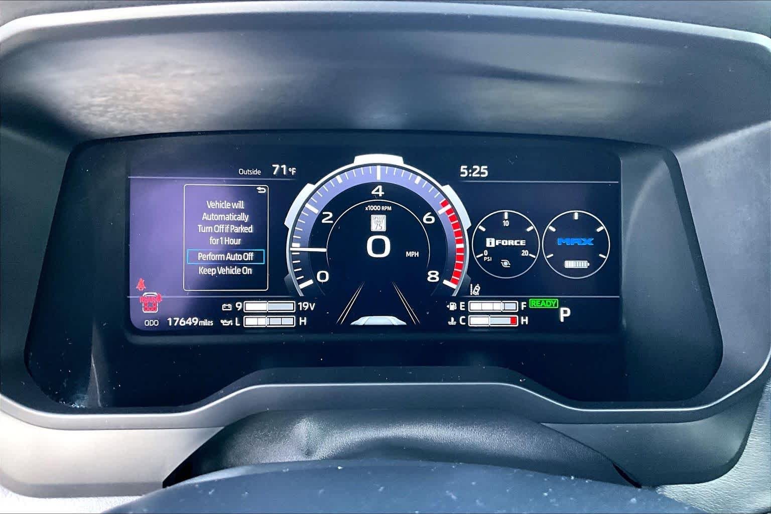 2025 Toyota Sequoia Platinum - Photo 25