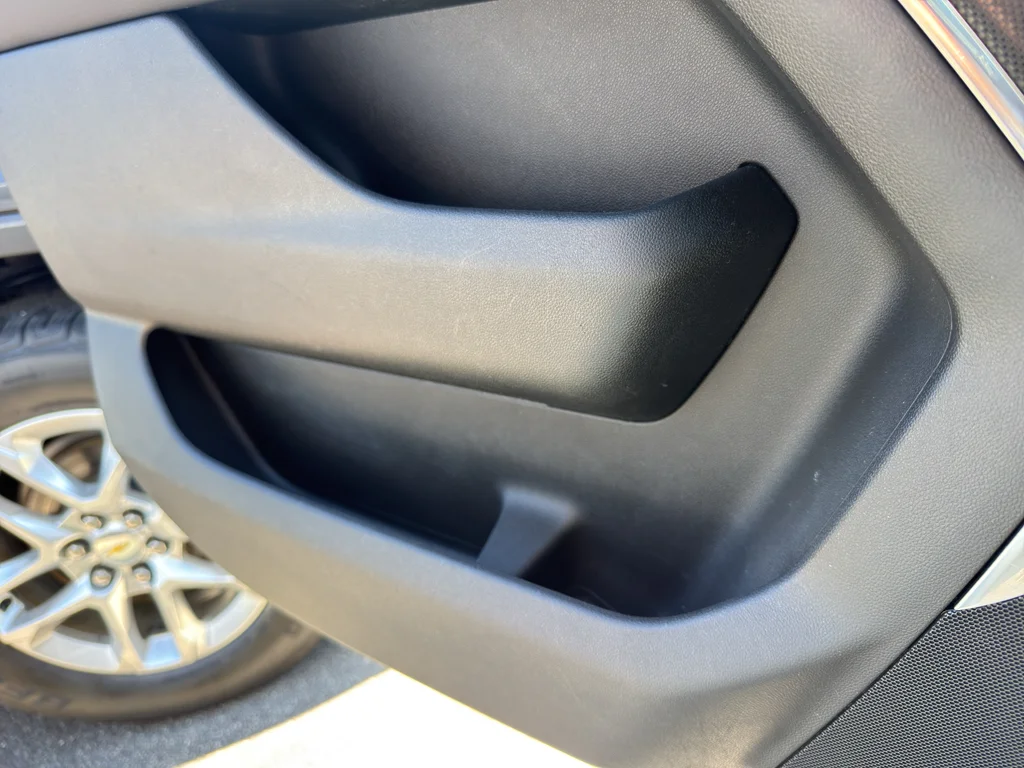 Used 2021 SUMMIT WHITE Chevrolet RST image 22