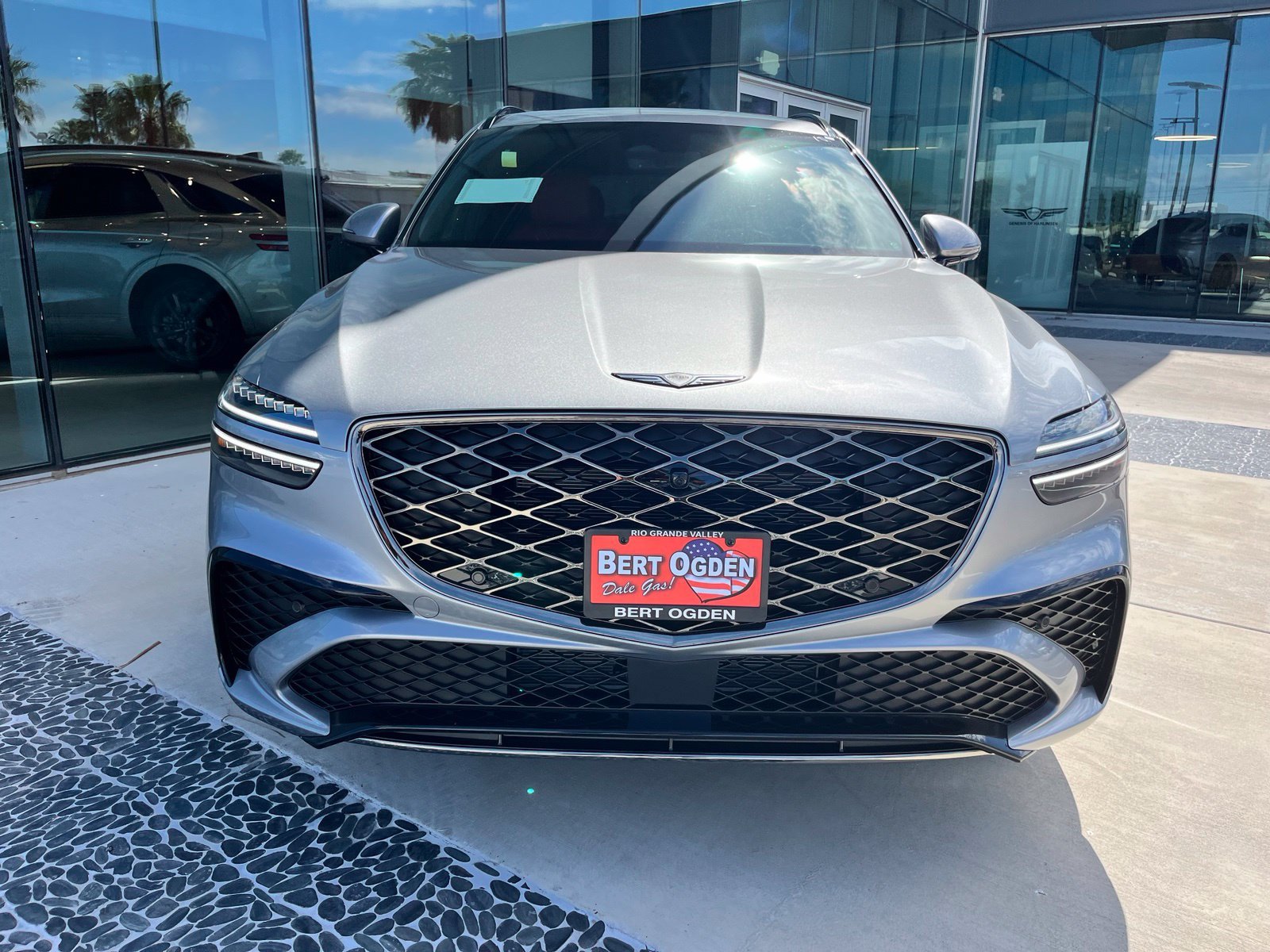 New 2027 Silver Genesis 2.5T SPORT PRESTIGE image 2