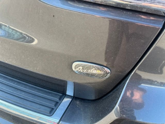 Used 2021 Crystal Metallic Jeep Overland image 7