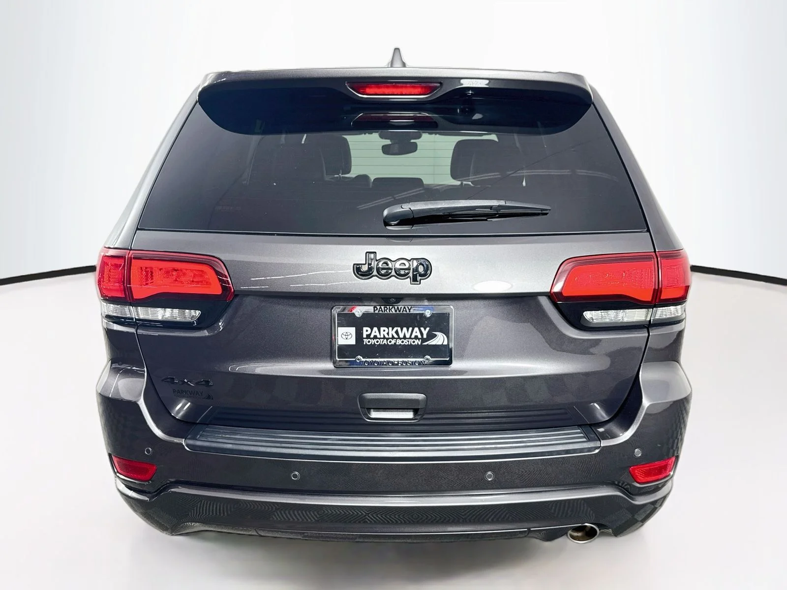 Used 2018 Gray Jeep Altitude image 6
