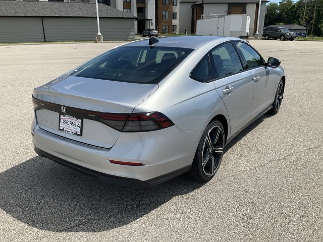 New 2026 Solar Silver Metallic Honda SE image 14