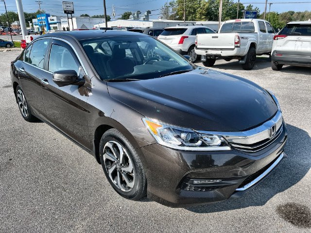 Used 2016  Honda EX image 18