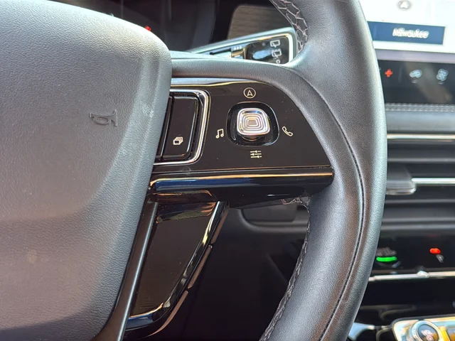 Used 2023 Black Lincoln Standard image 16