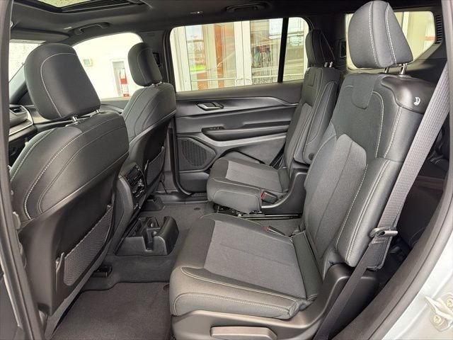New 2026 Silver Zynith Exterior Paint Jeep Laredo image 16