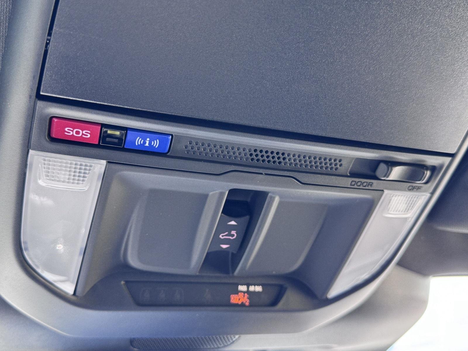 2025 Subaru Forester Touring - Photo 31