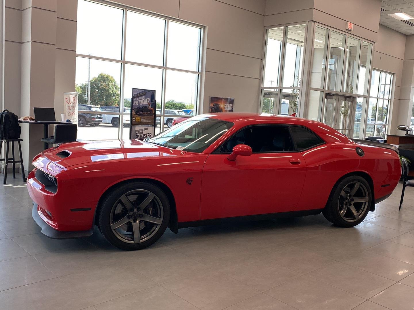 Used 2020 Torred Clearcoat Dodge SRT Hellcat Redeye image 2