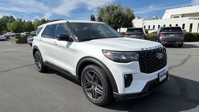 New 2026 Star White Metallic Tri-Coat Ford ST image 35