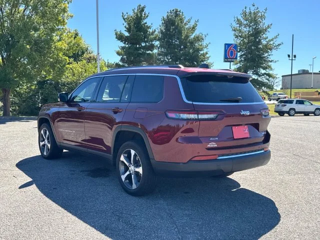 Used 2023 Red Jeep Limited image 7