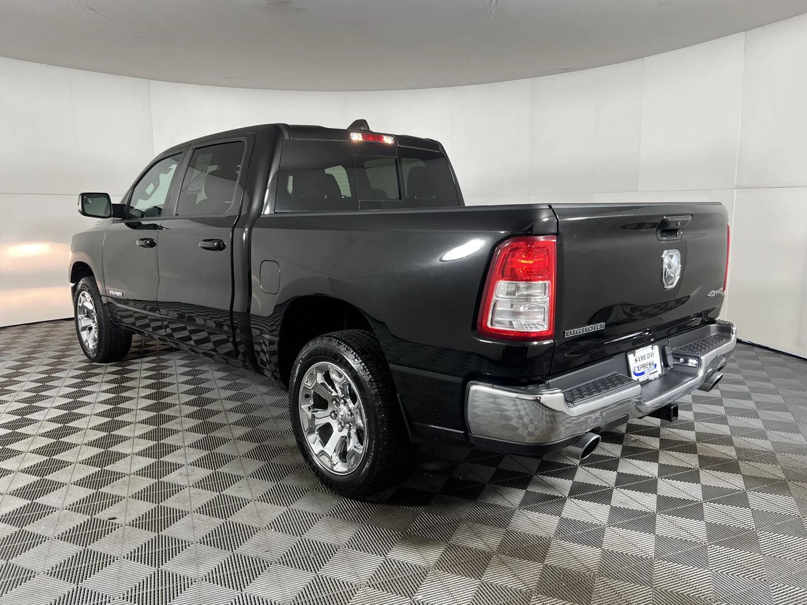 Used 2022 Diamond Black Crystal Pearlcoat Ram Big Horn image 6