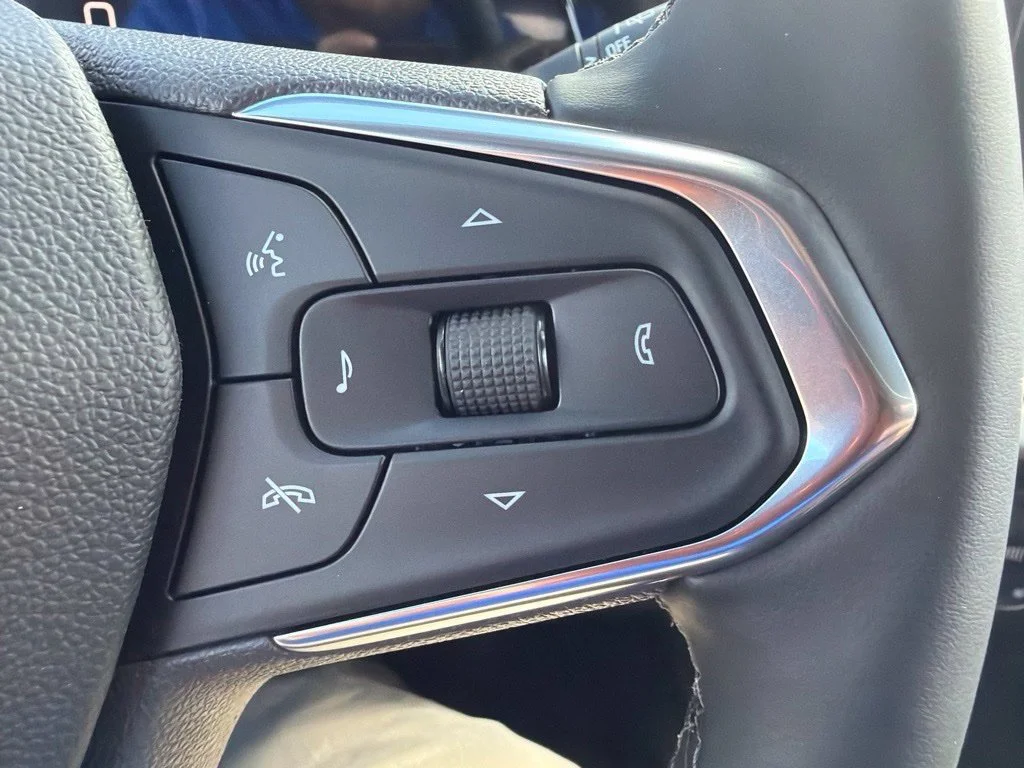 New 2026 Summit White Chevrolet LT image 10