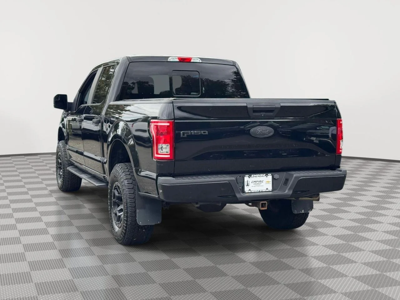 Used 2017 Shadow Black Ford XL image 6