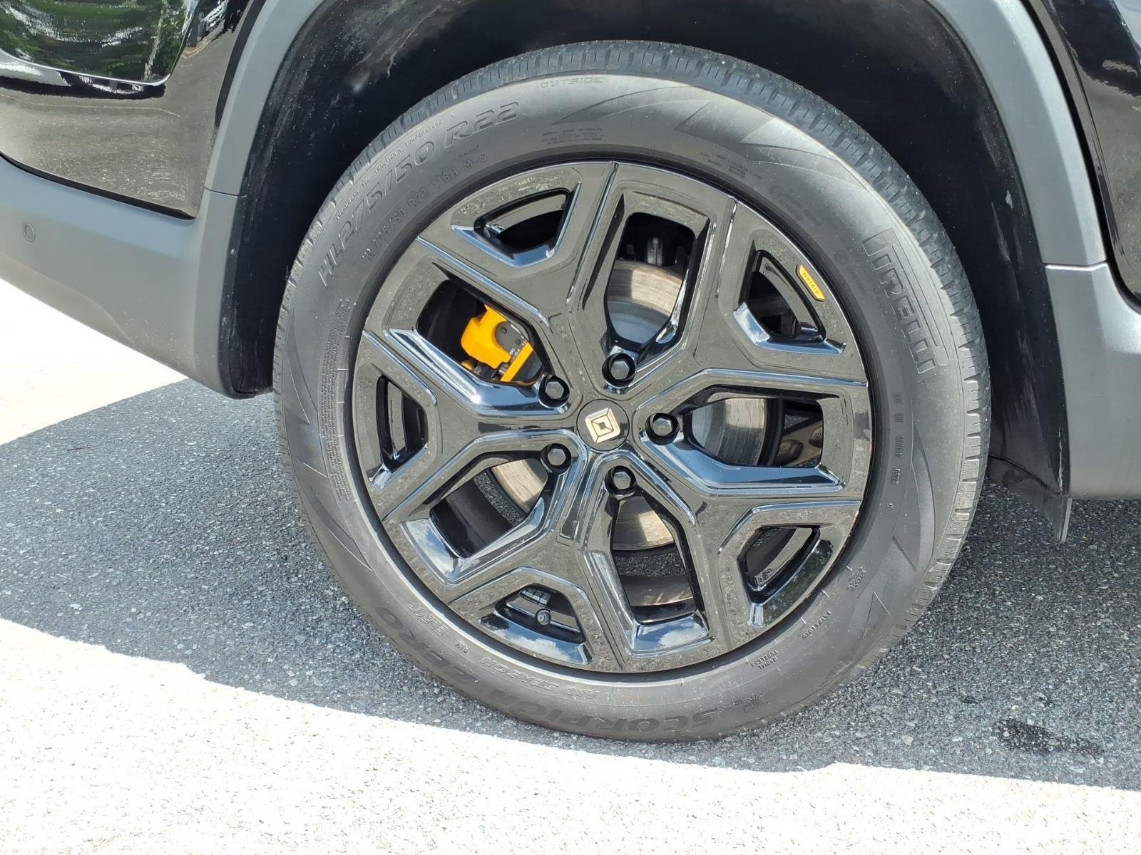 Used 2024 Midnight Rivian Adventure image 12