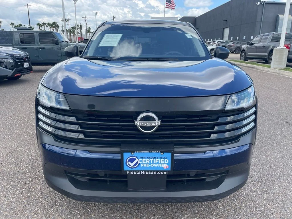 Used 2025 Blue Nissan S image 2