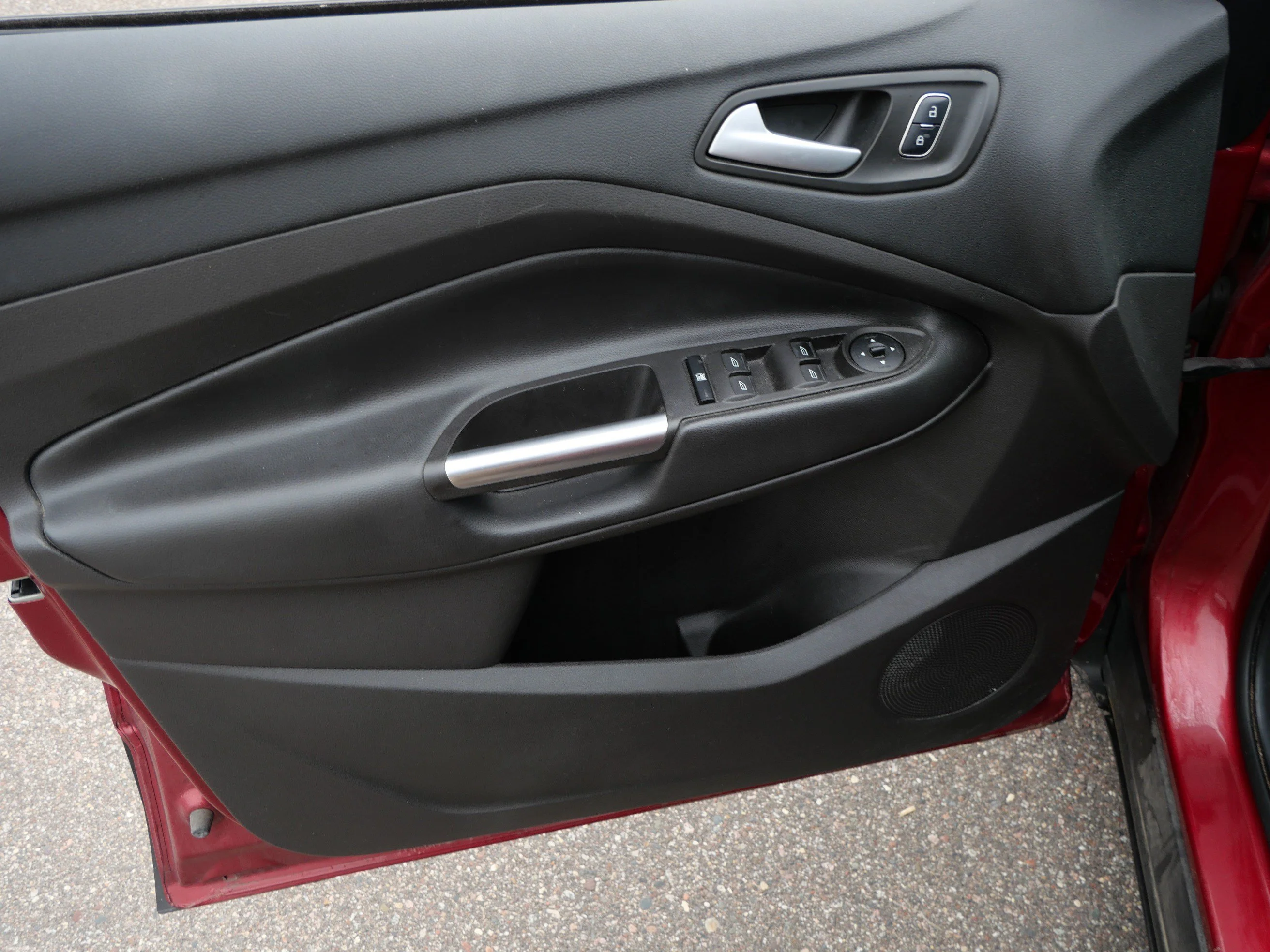 Used 2018 Ruby Red Metallic Tinted Clearcoat Ford SE image 20