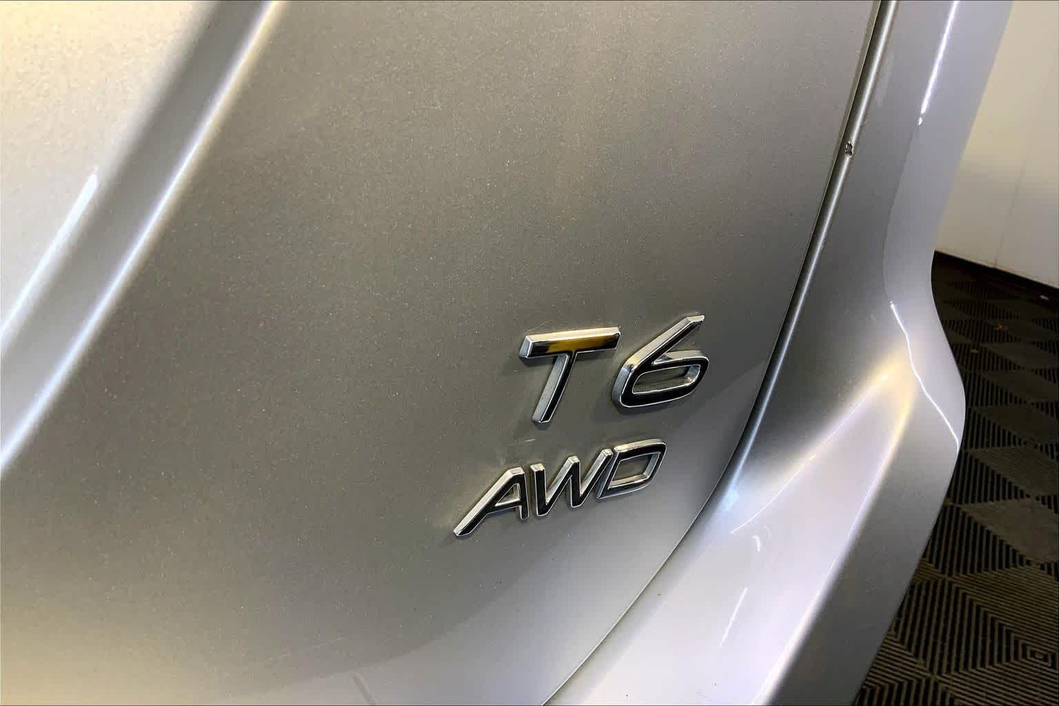 Used 2015 Bright Silver Metallic Volvo T6 image 35