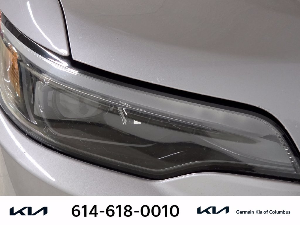 Used 2021 Silver Jeep Latitude Lux image 15