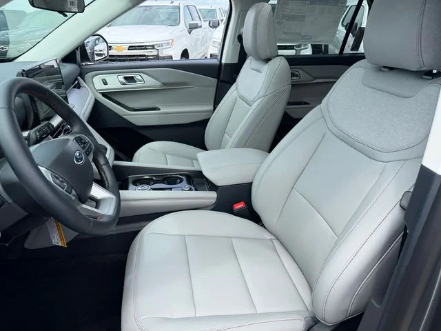 New 2026 Carbonized Gray Metallic Ford Active image 5