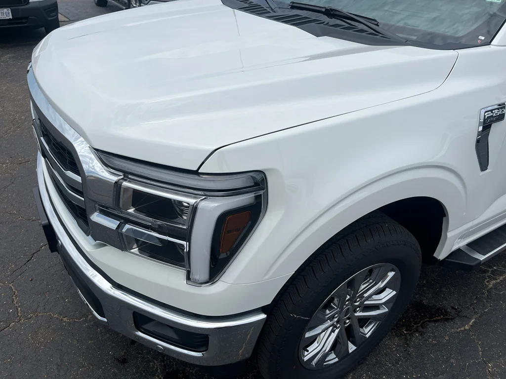 New 2026 Star White Metallic Tri-Coat Ford Lariat® image 9