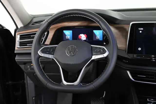 New 2026 Deep Black Pearl Volkswagen 2.0T SE w/Technology image 3
