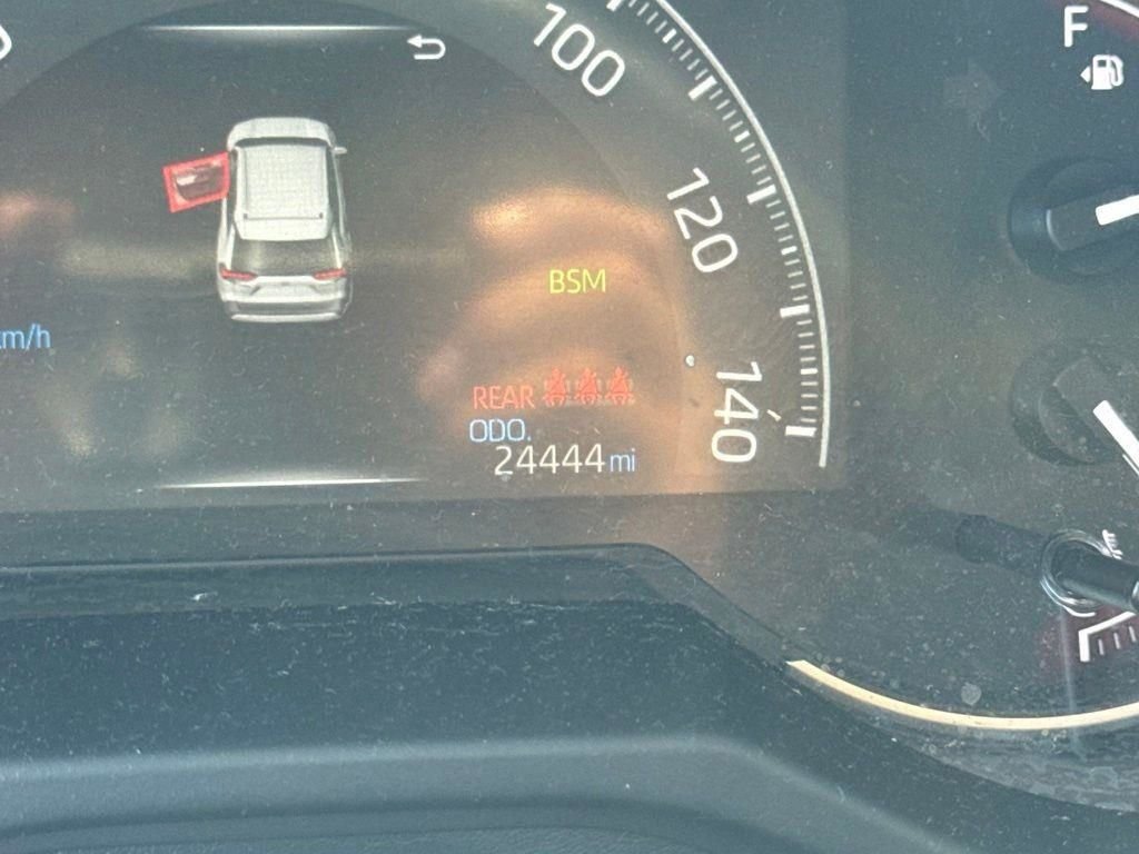 Used 2025 Silver Toyota LE image 3