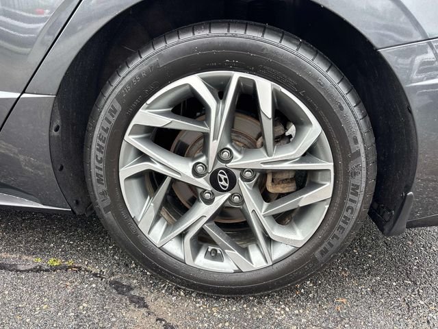 Used 2023 Gray Hyundai SEL image 11