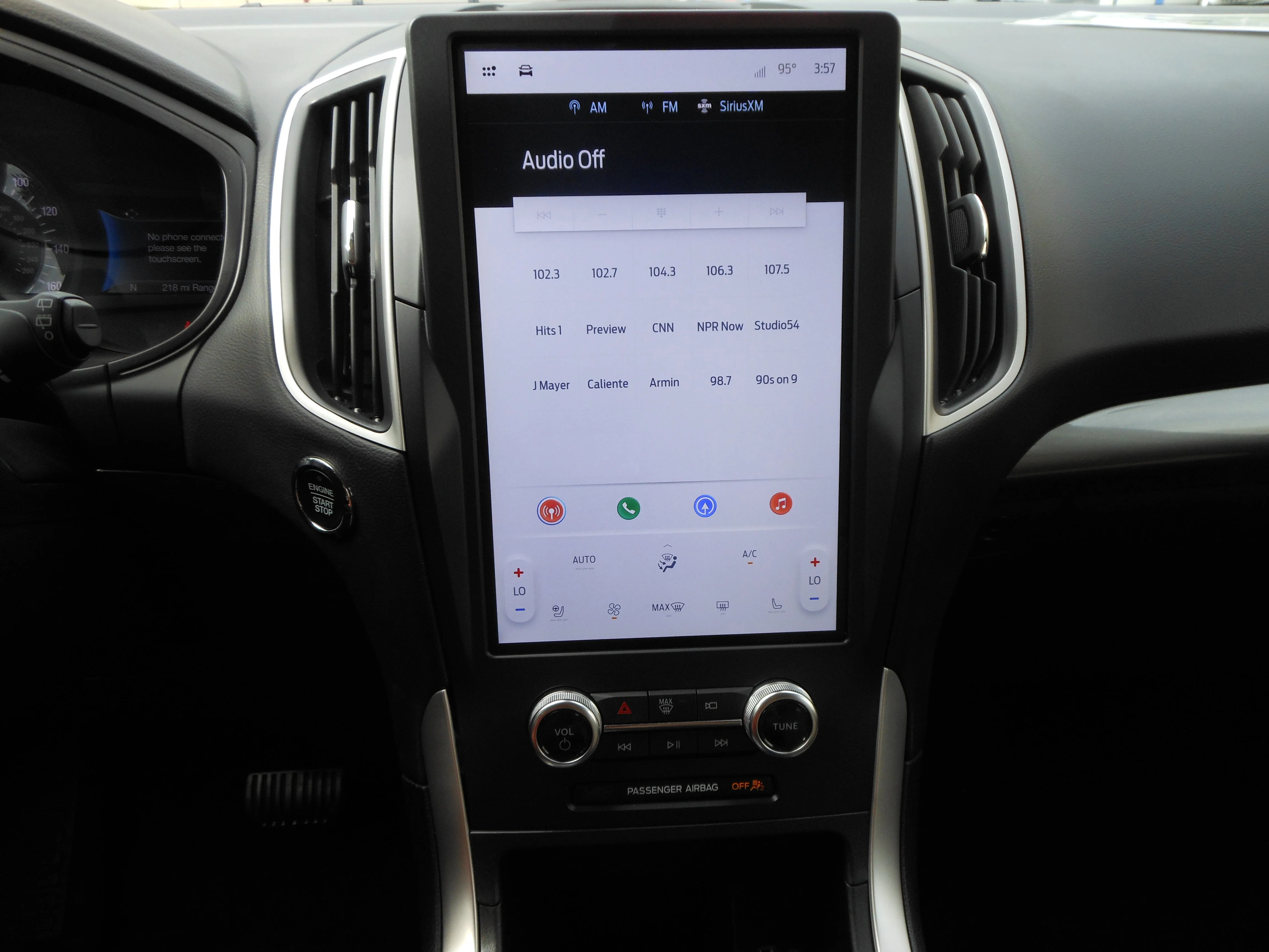 2024 Ford Edge SEL - Photo 9