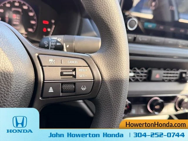 New 2025 White Honda SE image 12