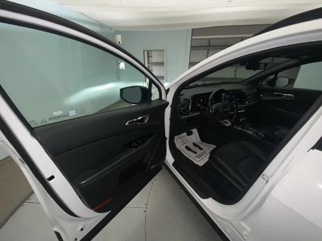 Used 2023 White Kia X-Line image 11