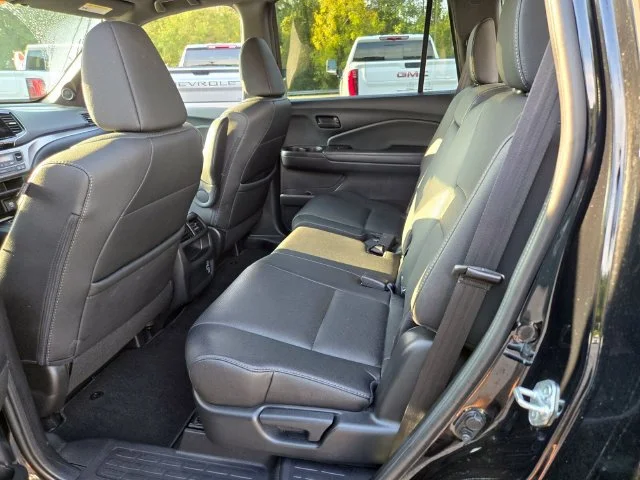 Used 2022 Black Honda EX-L image 13