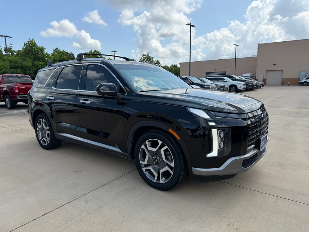 Used 2024 Abyss Black Pearl Hyundai Limited image 8