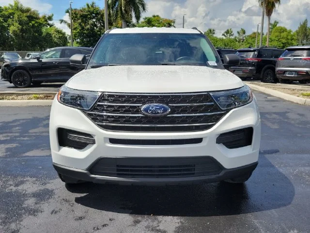 Used 2021 White Ford XLT image 2