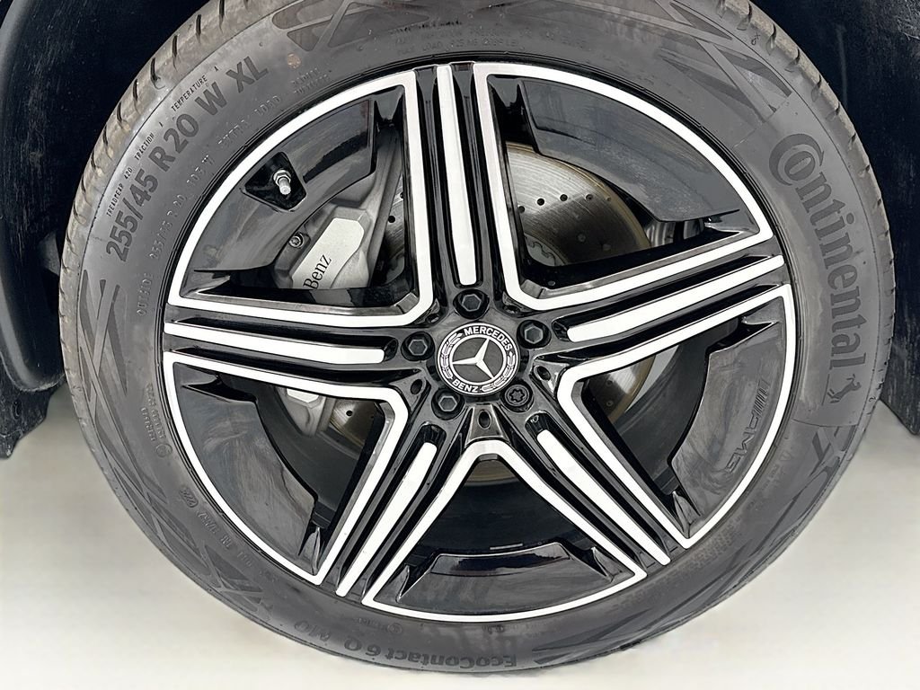 Certified Used 2026 Black Mercedes-Benz GLC 300 image 31