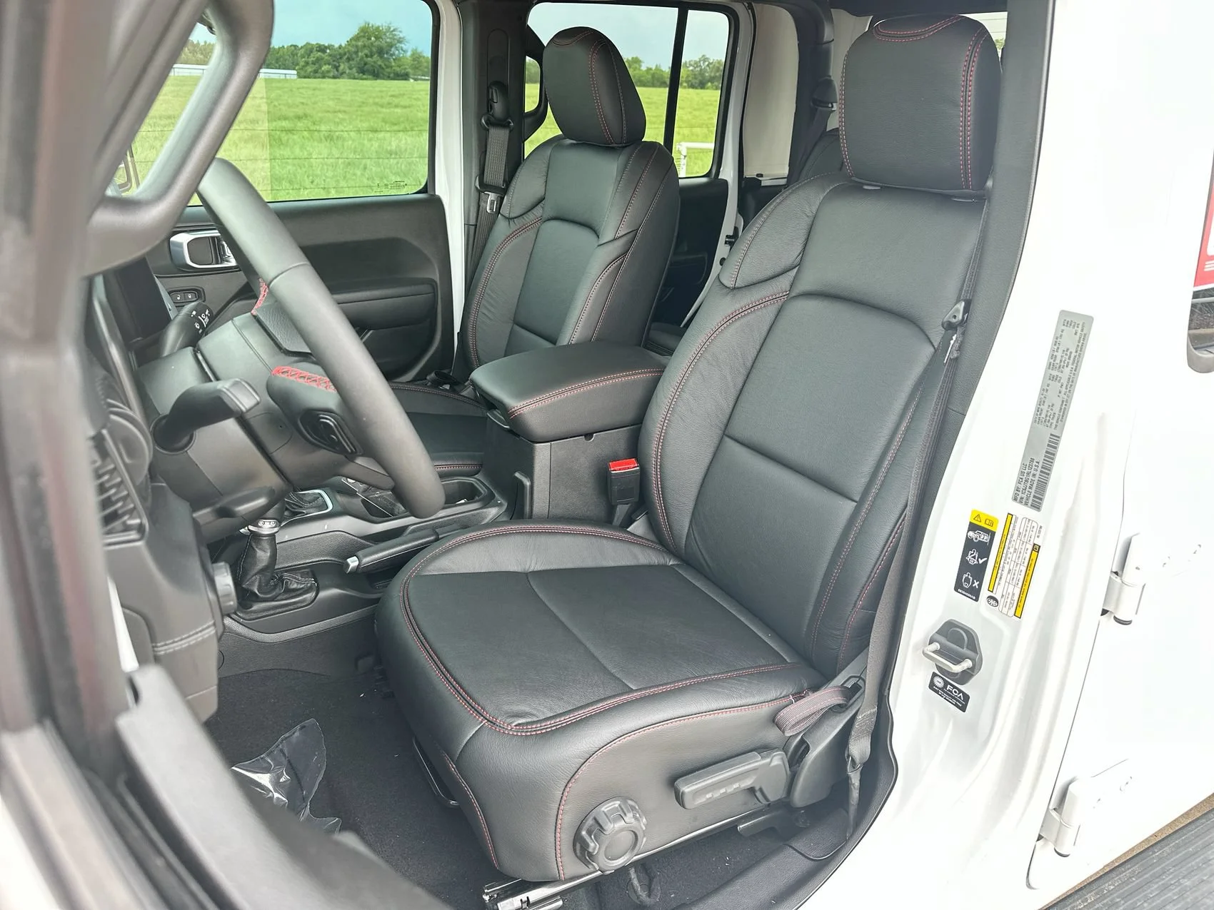 Used 2024 Bright White Clearcoat Jeep Rubicon image 11