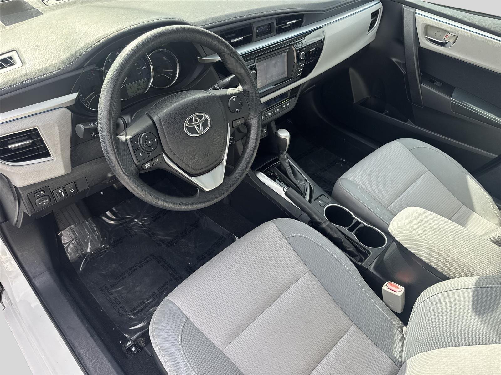 Used 2014 Super White Toyota LE image 8
