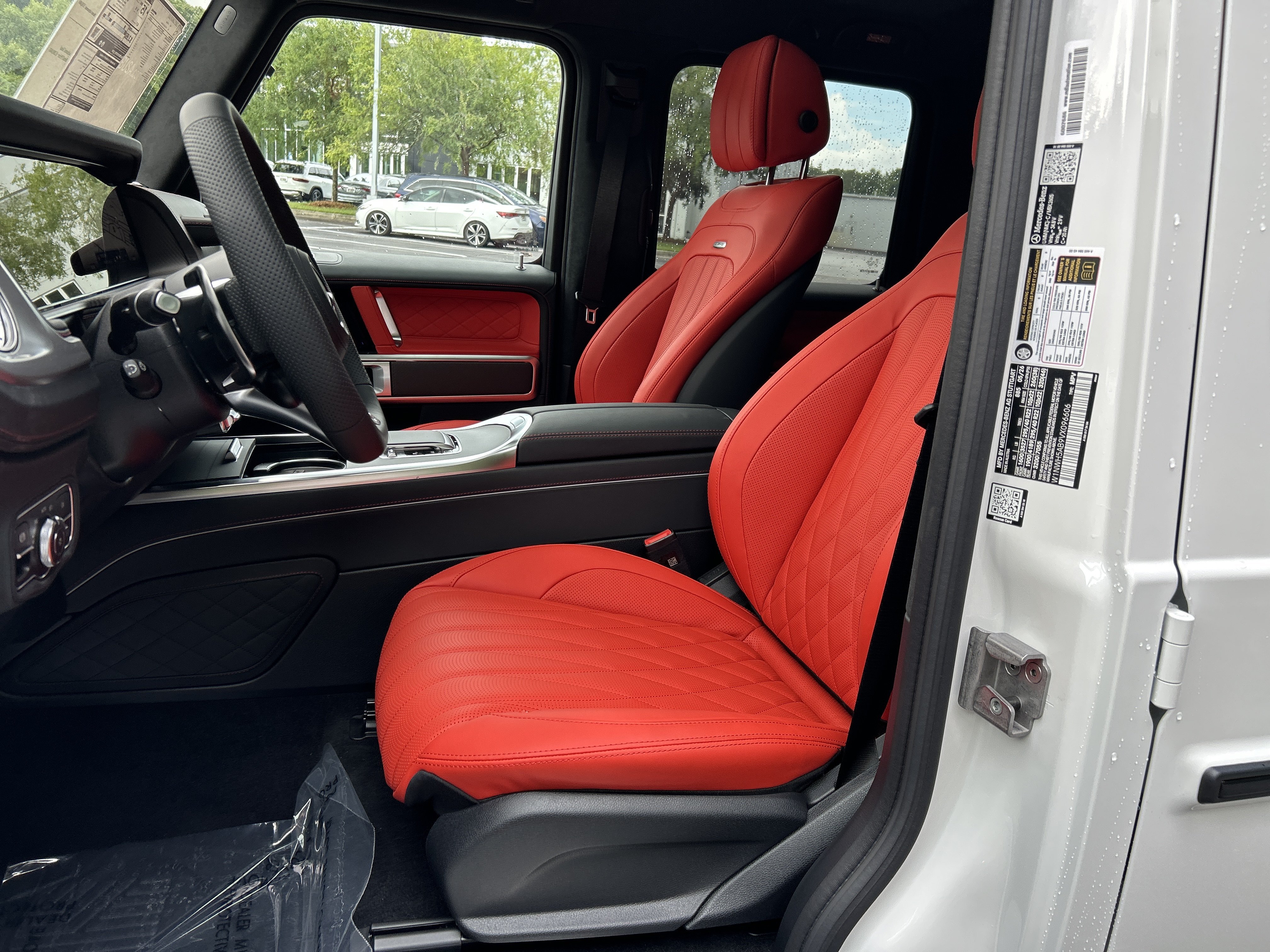 New 2027 MANUFAKTUR Moonlight White Metallic Mercedes-Benz AMG® G 63 SUV image 19