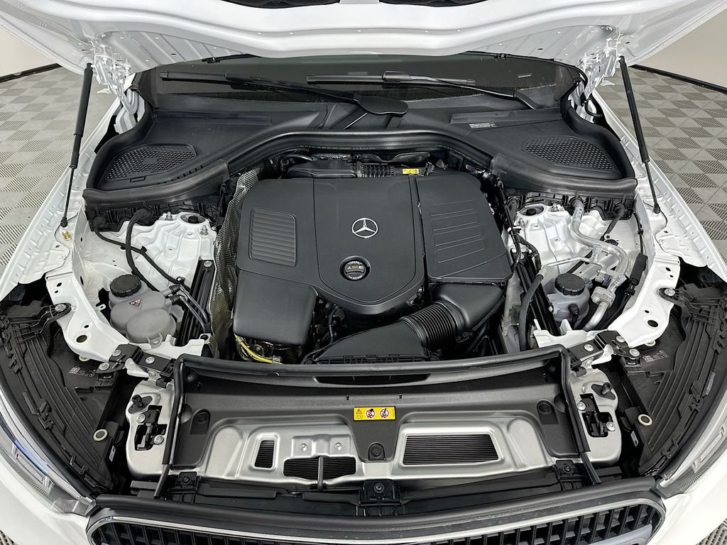 New 2026 Polar White Mercedes-Benz GLC 300 image 32