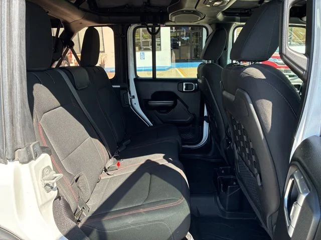 Used 2018 Bright White Clearcoat Jeep Unlimited Rubicon image 26